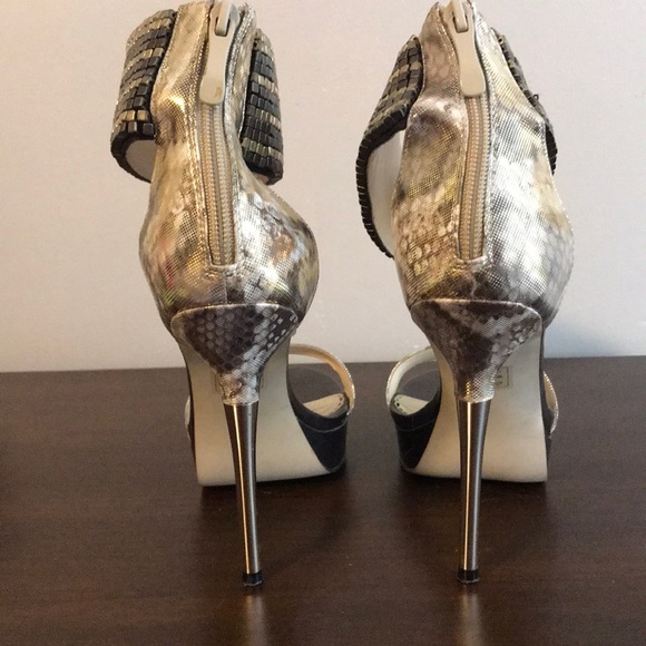 BEBE heels - Picture 4 of 8